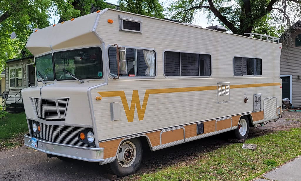 Bernice: 1971 Winnebago D24C Chieftain